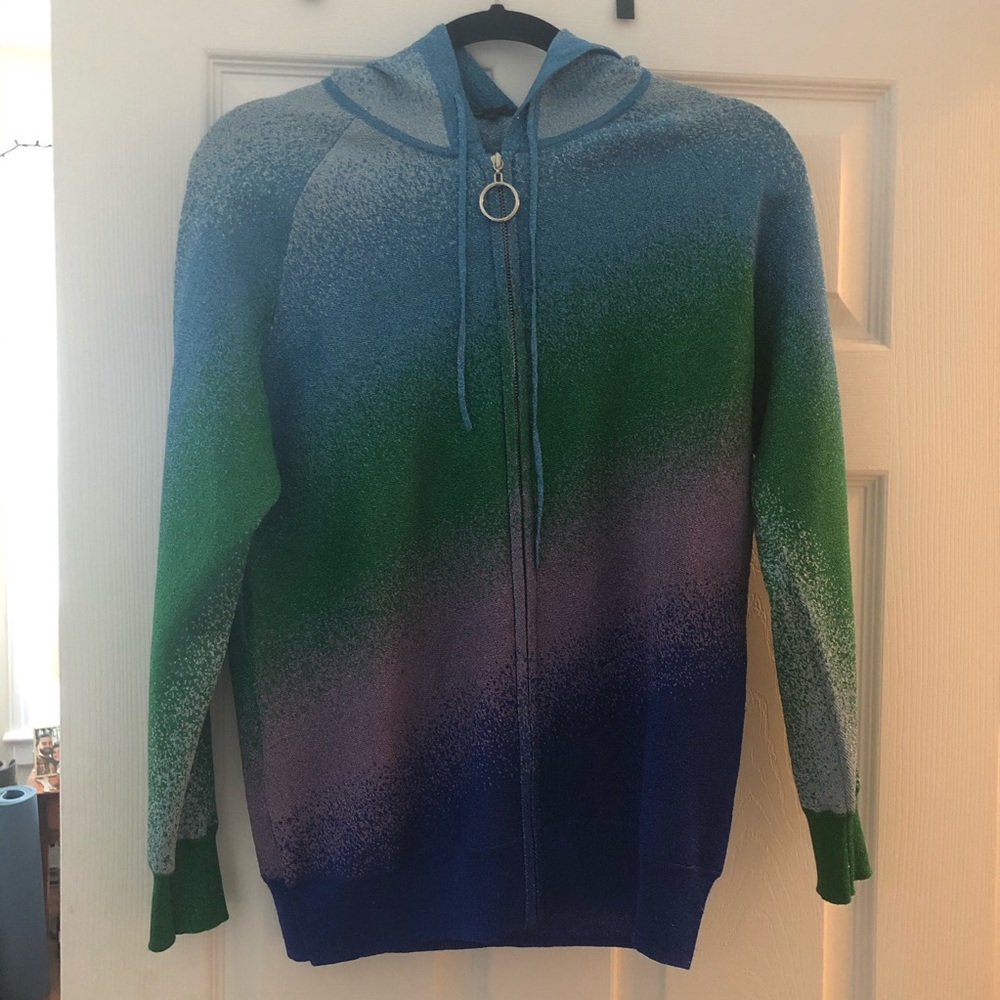 Zip-up sweatshirt